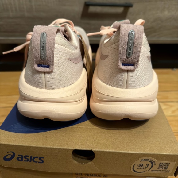 ASICS Women's Gel-Nimbus 28 Light Pink Athletic Shoes - Picture 4 of 7